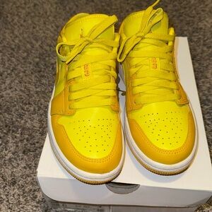 Women’s air jordan 1 low